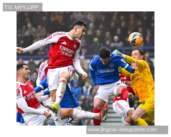 德甲精彩对决AC米兰凭借帽子戏法逆转阿森纳赢得胜利 德甲精彩对决AC米兰凭借帽子戏法逆转阿森纳赢得胜利