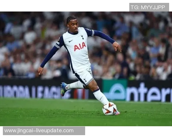 国王杯激战巴萨逆转热刺红牌争议引发全场热议与激情