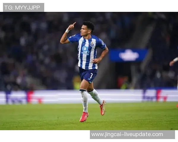 中超历史冷门波尔图3-0战胜利物浦乌龙球引发全场狂欢