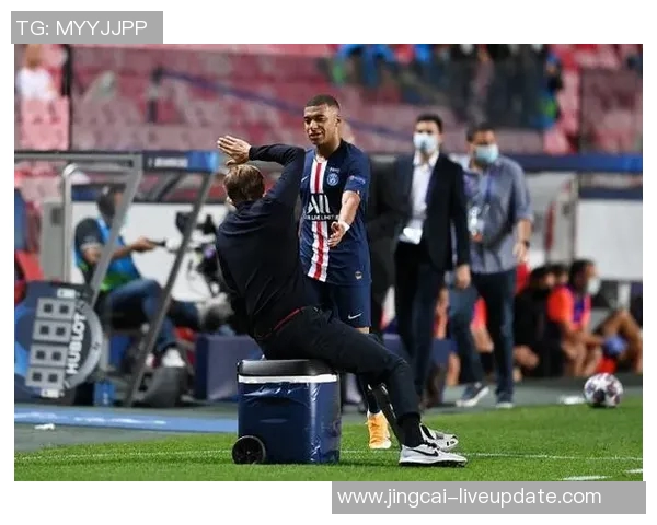 友谊赛巴黎圣日耳曼与莱比锡激战成平局红牌事件引发全场热议